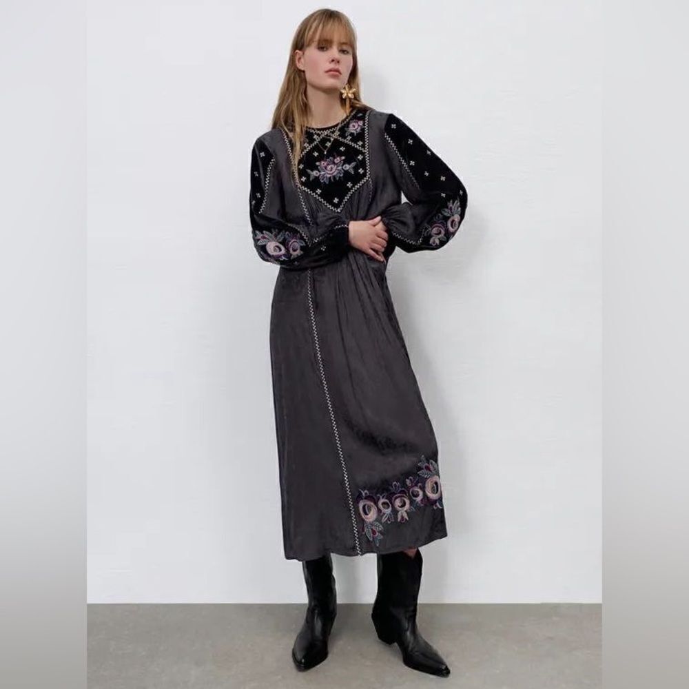 ZARA VELVET EMBROIDERED MIDI DRESS GRAY LONG SLEEVE